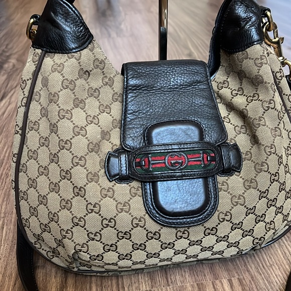 A151 - ๐ฏ % authentic Gucci shoulder bag - Picture 5 of 16
